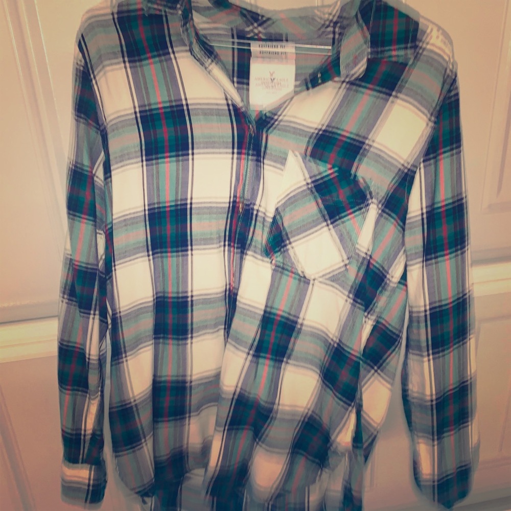 Plaid long sleeve buttoned down top